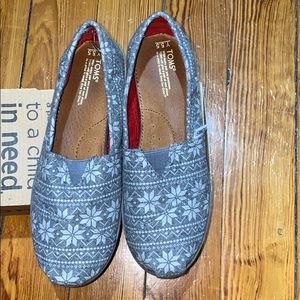 Silver Snowflake Toms